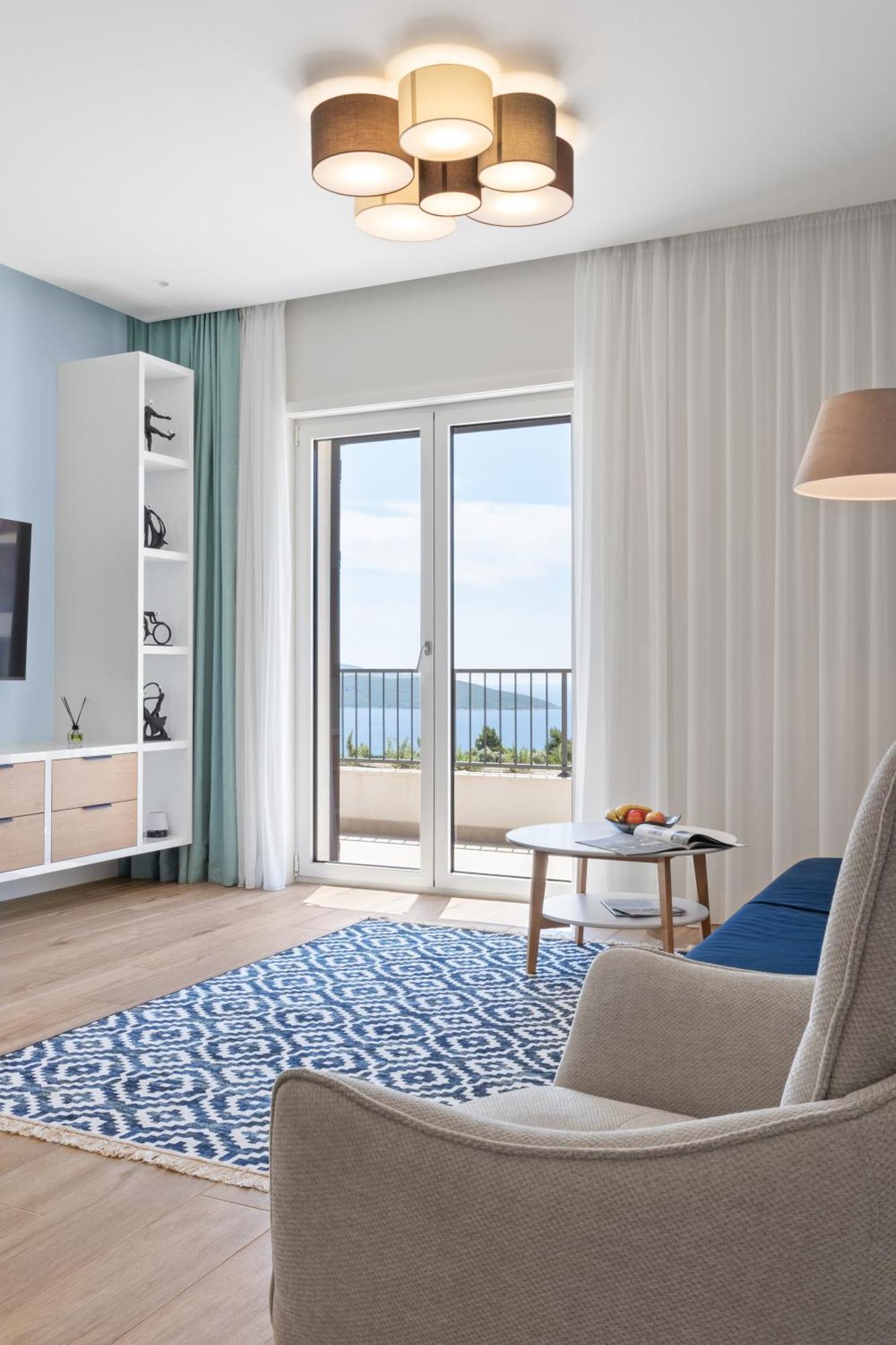 Lustica Apartments Central Тиват Экстерьер фото
